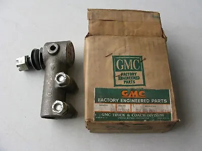 Vintage GMC 2239848 Steering Tie Rod End For GMC Truck 1947-1952 • $64.59