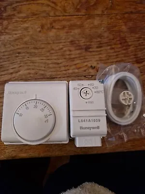 Honeywell Room Thermostat & Cylinder Thermostat • £25