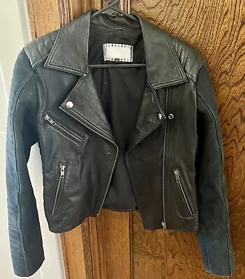 Black Cabin & Cove Buttersoft Fitted Leather Jacket Size 8 • $120