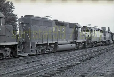 BO Baltimore & Ohio EMD GP40 Locomotive #3771 - Vintage Railroad Negative • $19.45