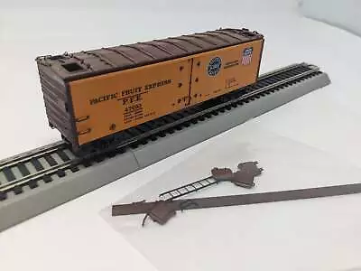 USED HO Scale 40' Box Car Pacific Fruit Express PFE #47693 Read Description • $14.64