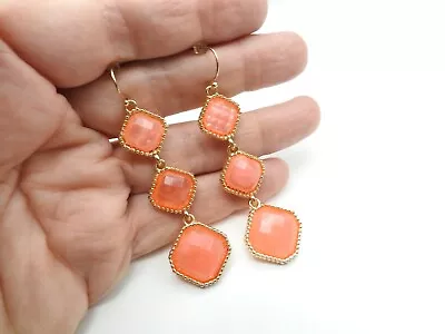 Pinkish Orange Acrylic Graduated Gold Tone Metal Dangle Pierced Earrings Vintage • $5.09