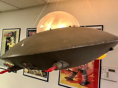 Vintage Space Flying Saucer Animated Lighting With Ray Guns!  Rare!  Sci-fi Wow! • $11995