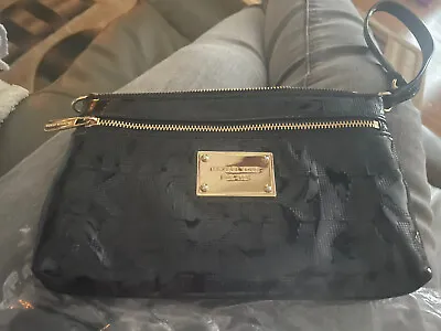 MK Michael KORS Patent Leather Black 8 By 5 • $24