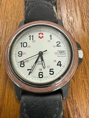 Victorinox Swiss Army Watch Mens Vintage • $9.50