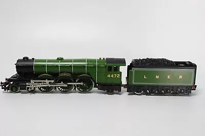 Hornby FLYING SCOTSMAN - 4472 Class A3 LNER Locomotive OO Gauge - VGC • £45