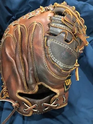 Wilson A2400 A2000 Series Catchers Mitt Baseball Glove RHT USA Made RHT 33 1/2  • $79