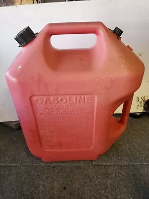 Rare 6 Gallon Gal Rubbermaid  Vented Gas Can Old School Fuel Plastic Jug • $54.99