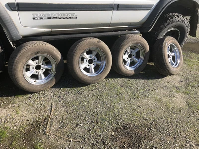 $600 • Buy HQ Holden Dragway Mag Wheels With Center Caps 14 Inch Hj Hx Hz Wb Monaro Samdman