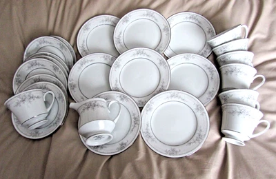 £50 • Buy Legendary By Noritake Sweet Leilani 3482  ( 24 Piece Part Tea Set )