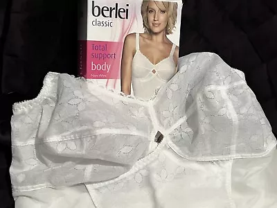 Berlei Classic Total Support Body UK 38DD White Non Wired Shaping Effect • £20