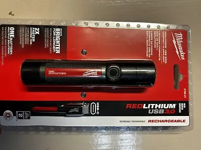 ✅Milwaukee 2160-21 800 Lumens RedLithium USB Compact Flashlight NEW✅ • $49.99