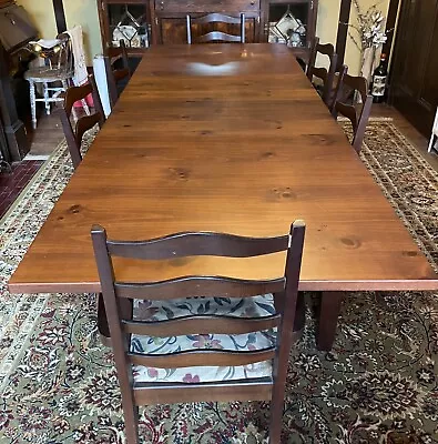 Dark Wood Extendable Dining Table Seats 6-10 • £50