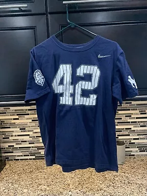 Nike MARIANO RIVERA No. 42 NEW YORK YANKEES 1995-2013 Sz M Player T-Shirt Jersey • $26.69