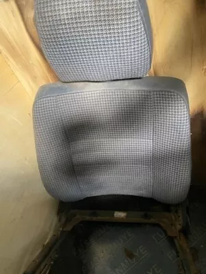 Land Rover Defender 90 110 Csw Lh Passenger Ns Seat Complete With Runners • £150