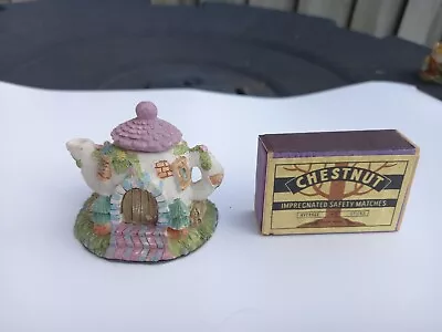 Miniature Teapot. With Lid. Cottage. • £5