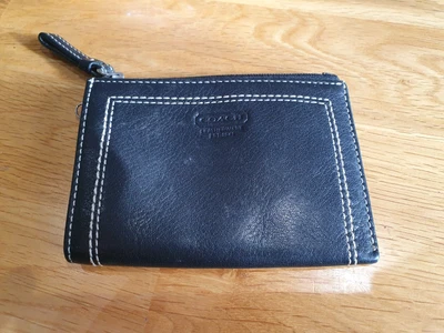 £0.99 • Buy COACH NEW YORK Leather Black Coin Purse (ref 13)