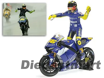 Minichamps 1:12 Motogp 2005 Donington Valentino Rossi Yamaha + Figure 122053146 • $319.99