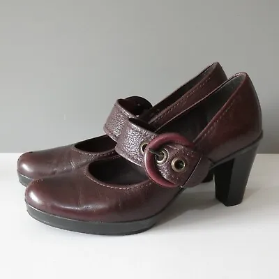 £13.99 • Buy Clarks Maroon Leather High Heel Mary Jane Court Shoes Chunky Buckle Retro 60s 5