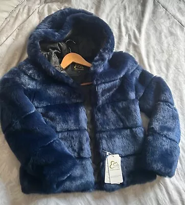 Womens Faux Fur • £0.99