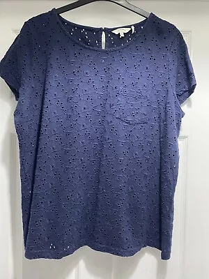 FatFace Navy Broidere Anglais T Shirt Size 16 • £11.99