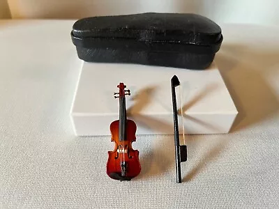 Dollhouse Miniature  Musical Instrument  Wooden Violin Bow & Case • $15