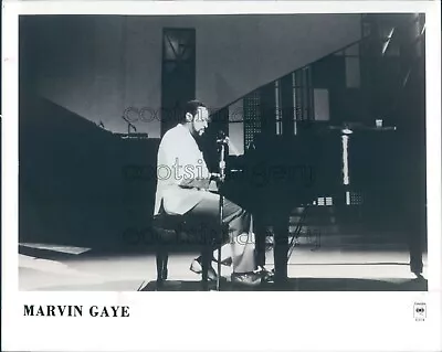 Press Photo R&B Singer Legend Marvin Gaye At Piano On Stage • $15