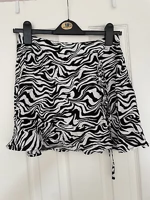 Pull & Bear Zebra Print Skirt Size M • £5