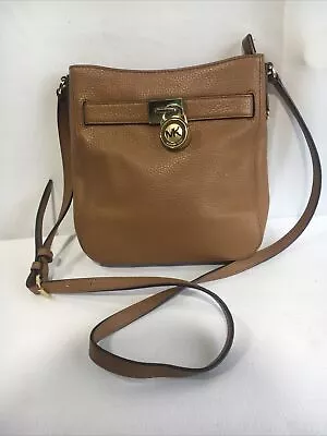 MICHAEL KORS Luggage Brown Leather HAMILTON Medium Messenger HML Crossbody Bag • $30
