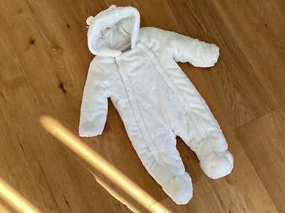 Baby Boy Or Girl Pram Suit Snowsuit 3-6 Months In White Faux Fur  • £5.99
