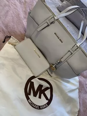 Michael Kors Set • $90