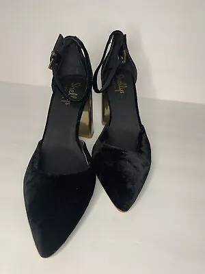 Women's Shellys London Pointed Toe Black Gold Velvet Heels 41 • $49.99