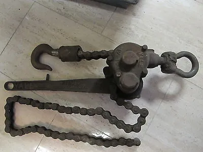 Antique Farm Yale & Towne 1 ½ Ton Pull Lift Chain Ratchet Lever Hoist Come Along • $149.99