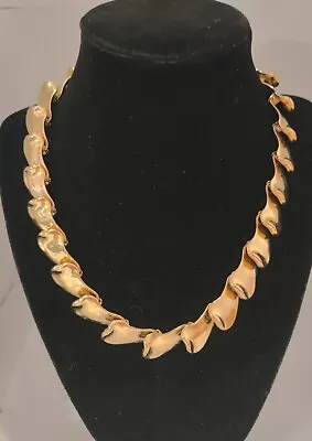 Vtg MONET Goldtone Necklace! EUC • $29.95