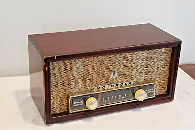 Motorola Model 56W AM 5 Tube Mahogany Wood Cabinet - 1955 - Works • $54