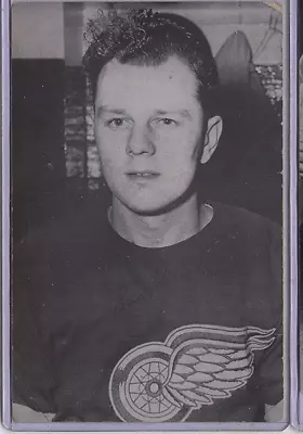 1948-49 McCarthy Postcard Bud Poile ROOKIE HOF Detroit Red Wings Original • $49.99