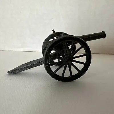 1 Vintage Britains WWI CANNON Made In England Cast Iron & Metal Toy Green • $20.05