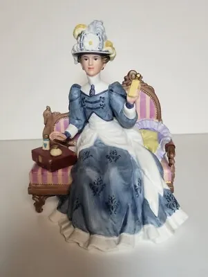 1992 Avon 7.5  MRS ALBEE President Club Award Sofa Porcelain Victorian Figurine • $12