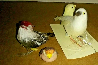 $8 • Buy Lot Of Assorted Mushroom Birds