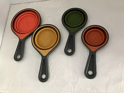 Collapsible Space Saving Silicone Measuring Cups 4 Pack 1c 1/2c 1/3c 1/4c • $8