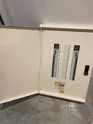 12way Schneider Three Phase Distribution Board C/w Main Switch And Mcb’s • £290