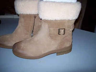 UGG Harrison Cuff Boots Size 11 • $75