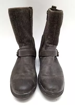 Women's UGG Brown Boots 7 • $14.99