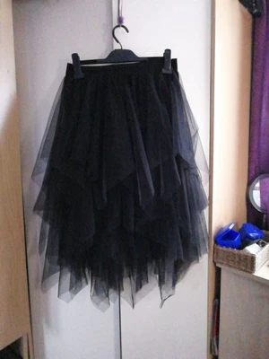£15 • Buy Black Multi Layered Net Skirt Size 16/18