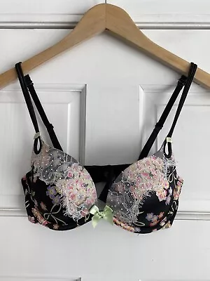 Victoria Secret Padded Plunge Bra Black Floral Lace Trim Pushup Womens 32C • $19.99