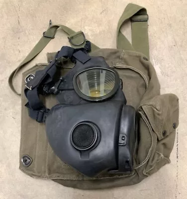 US Military M17 Gas Mask Size Medium W/ Bag • $59.99