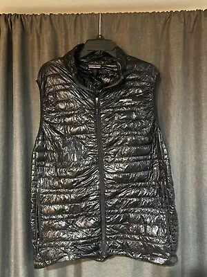 Patagonia Ultralight Down Vest Men’s L Black • $75