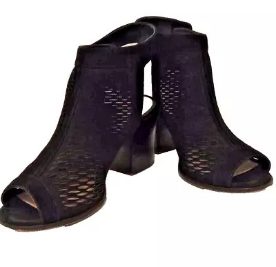 Women's Vince Camuto Vc-lavette Size 9 M Black Toeless 3  Heel • $30
