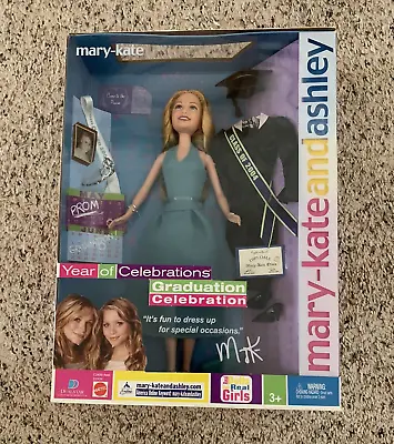 2003 Mattel MARY-KATE & ASHLEY GRADUATION CELEBRATION MARY-KATE NRFB • $99.99