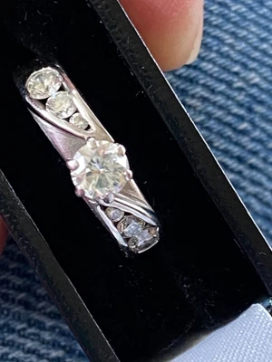 £495 • Buy 18CT WHITE GOLD 1.03CT Diamond Ring
